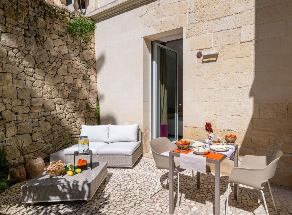 Dimora Storica Muratore Lecce Exterior foto
